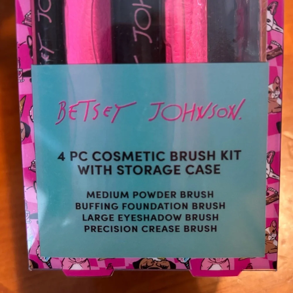 Betsey Johnson 4pc Cosmetic Brush Kit with Case